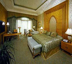  Emirates Palace Abu Dhabi       -