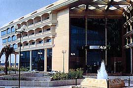  Al Bustan Rotana       