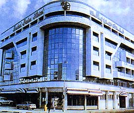  Dubai Palm Hotel       