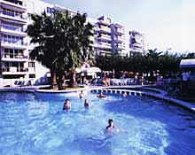 Калелла. Отель Los Peces Apartments