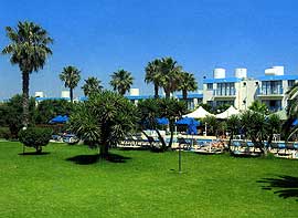    , ,  , -,  Sun Fun Beach Hotel